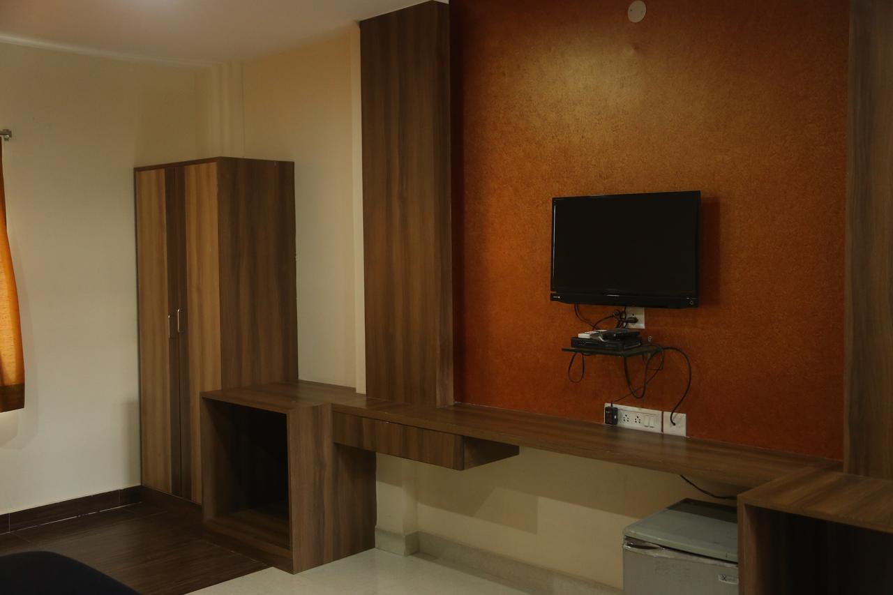 Hotel Dwaraka Paradise Hyderabad Esterno foto