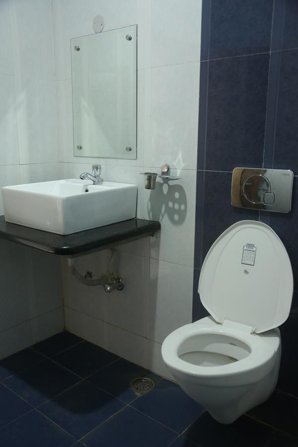 Hotel Dwaraka Paradise Hyderabad Esterno foto